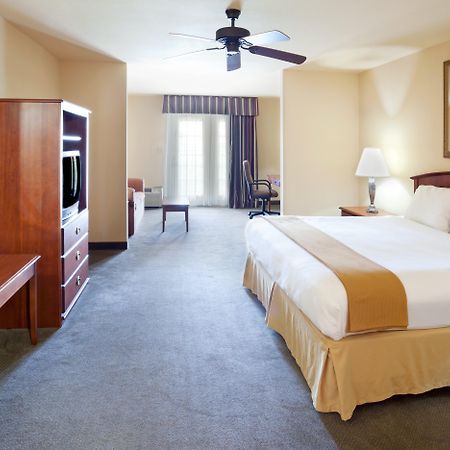 Holiday Inn Express & Suites Kerrville Bilik gambar