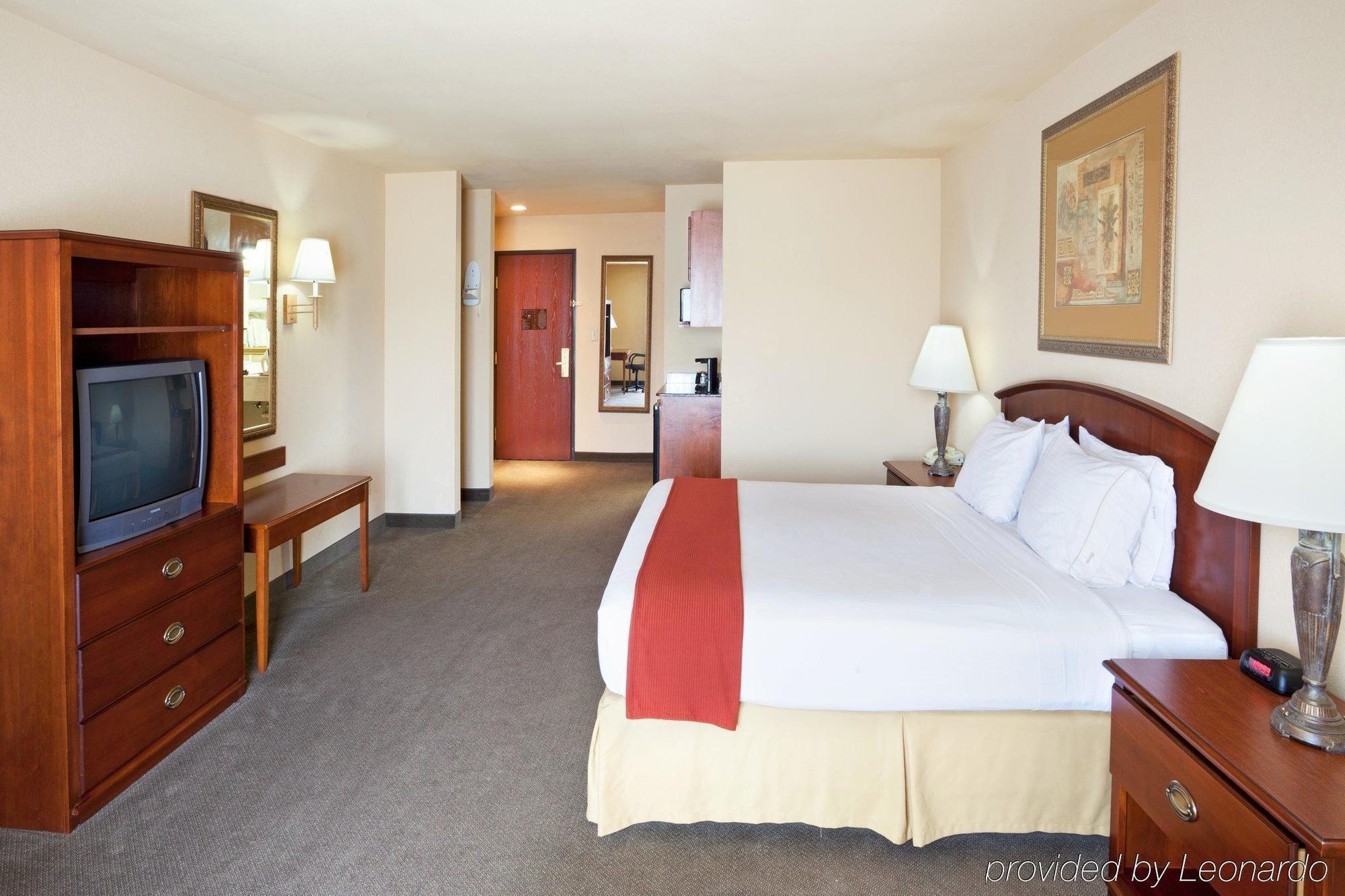 Holiday Inn Express & Suites Kerrville Bilik gambar